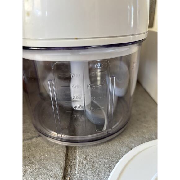 Pampered Chef Manual Food Processor 2581. In box! - Picture 4 of 6